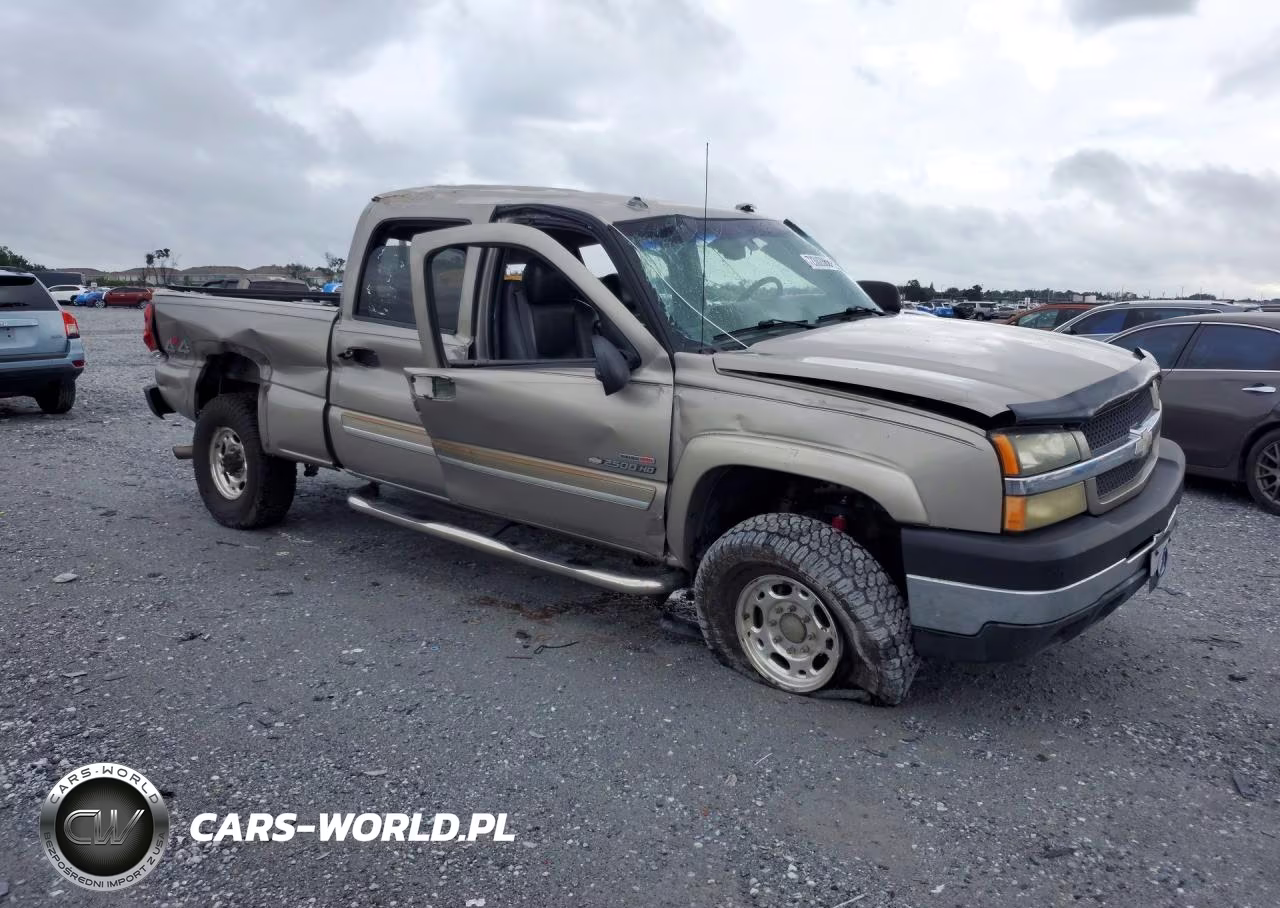 2003 Chevrolet Silverado K2500 Heavy Duty VIN:1GCHK23133F139926 - 4