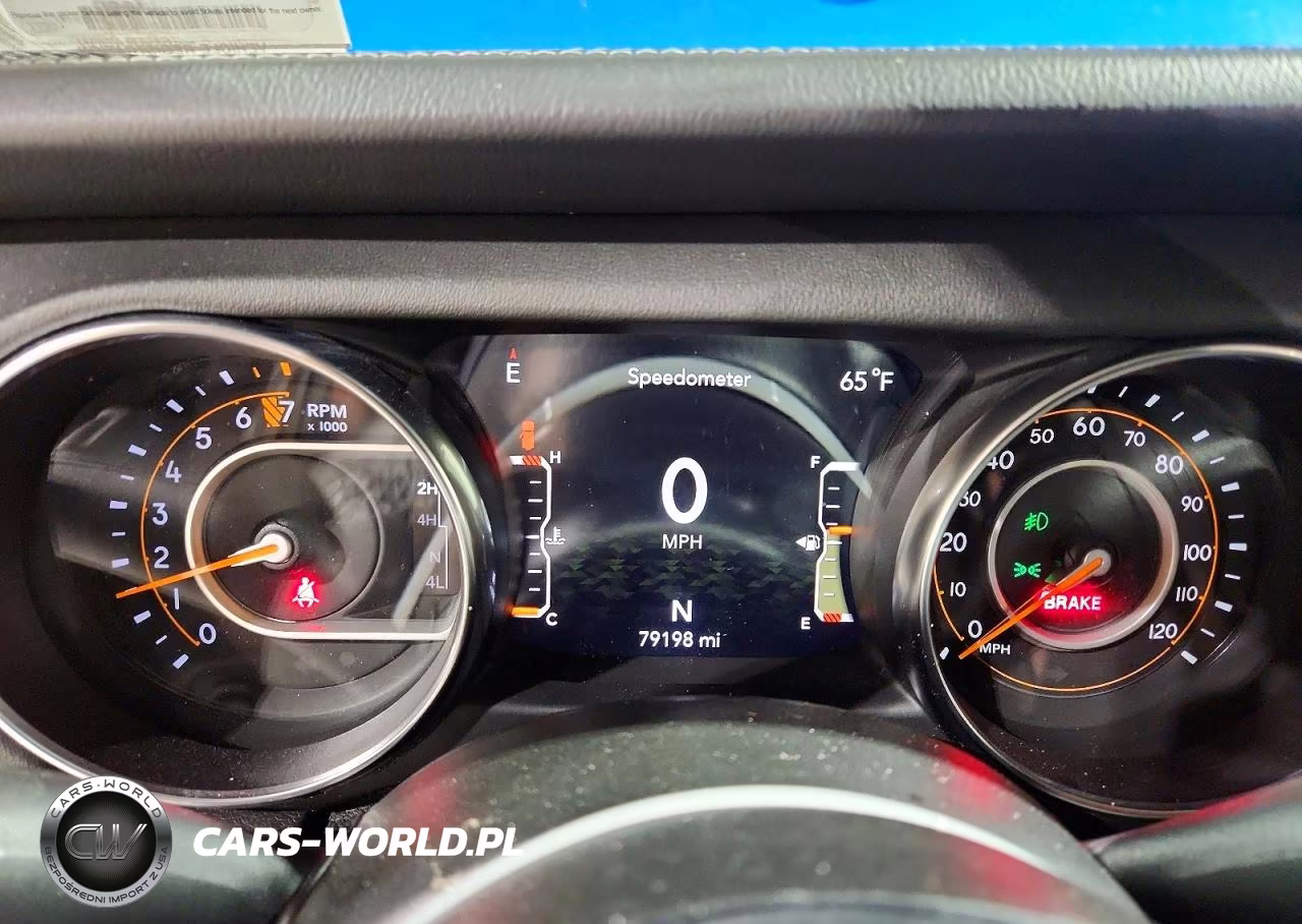 2021 Jeep Wrangler Unlimited Sahara VIN:1C4HJXEG9MW855376 - 9