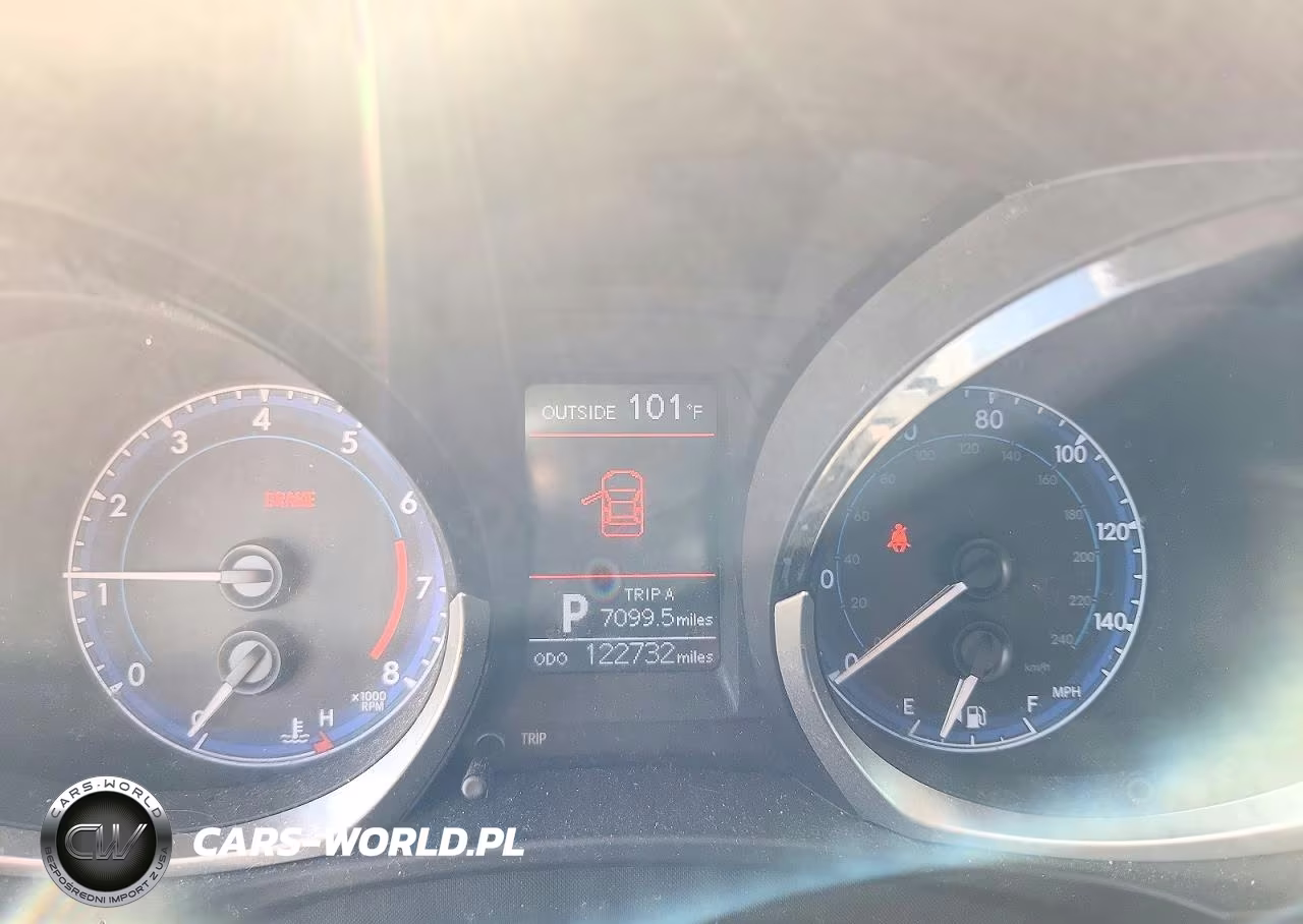 2016 Toyota Corolla S Plus VIN:5YFBURHE1GP390771 - 9