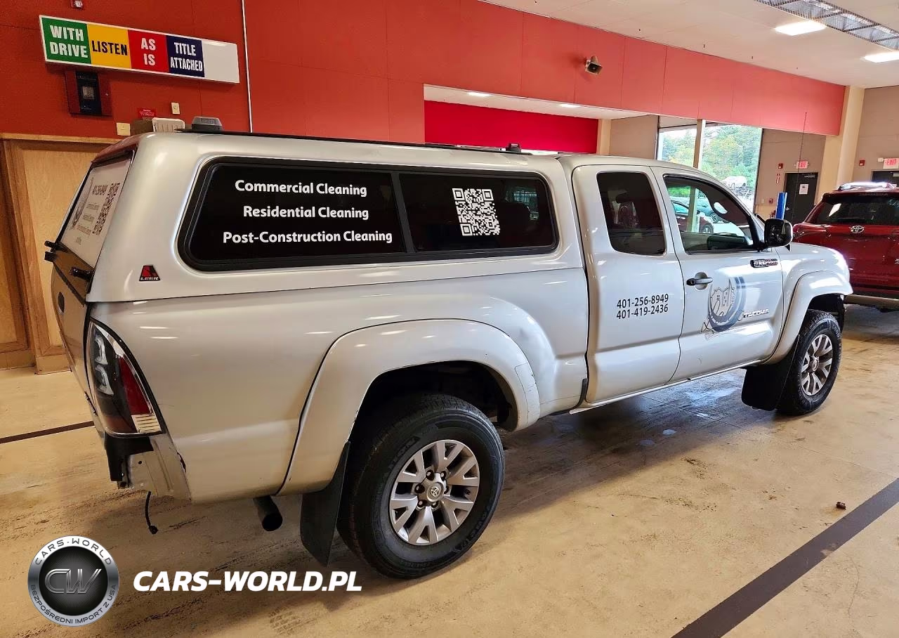 2008 Toyota Tacoma V6 VIN:5TEUU42NX8Z558021 - 3