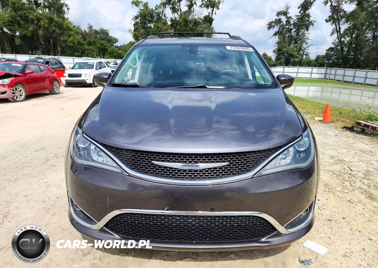 2017 Chrysler Pacifica Touring L VIN:2C4RC1BG9HR534338 - 5