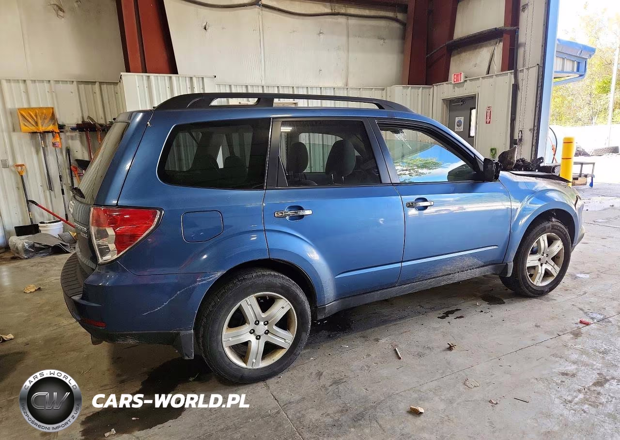 2010 Subaru Forester 2.5X Premium VIN:JF2SH6CC2AH915124 - 3