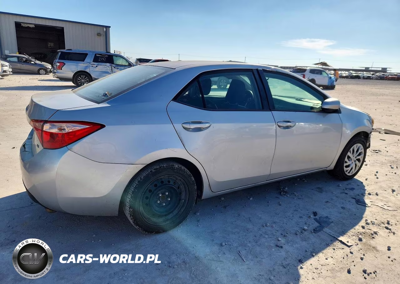 2019 Toyota Corolla Le VIN:5YFBURHE1KP941323 - 3