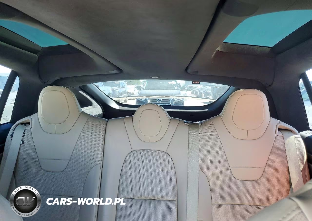 2017 Tesla Model X VIN:5YJXCDE25HF028042 - 10