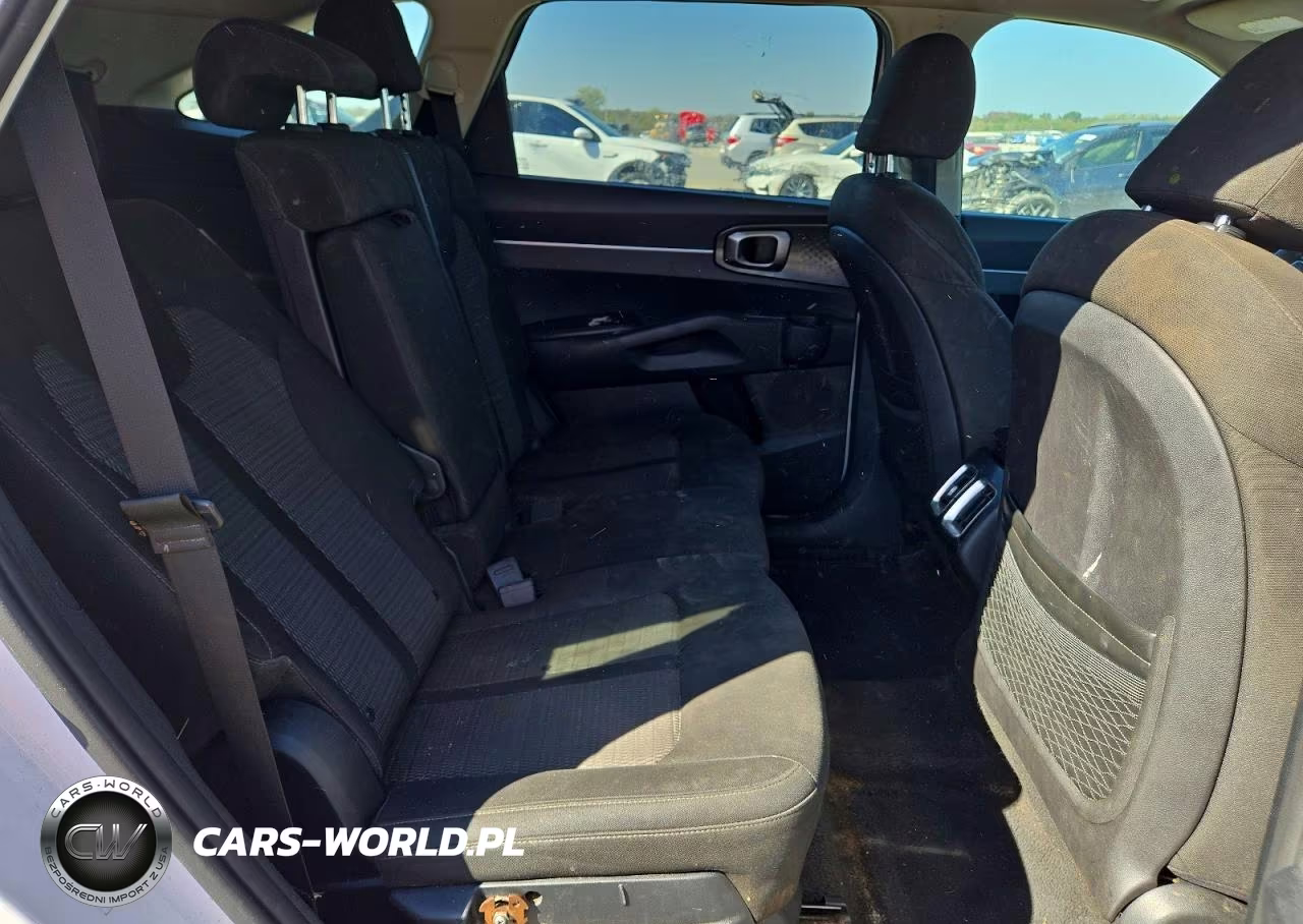2022 Kia Sorento Lx VIN:5XYRG4LC5NG128106 - 11