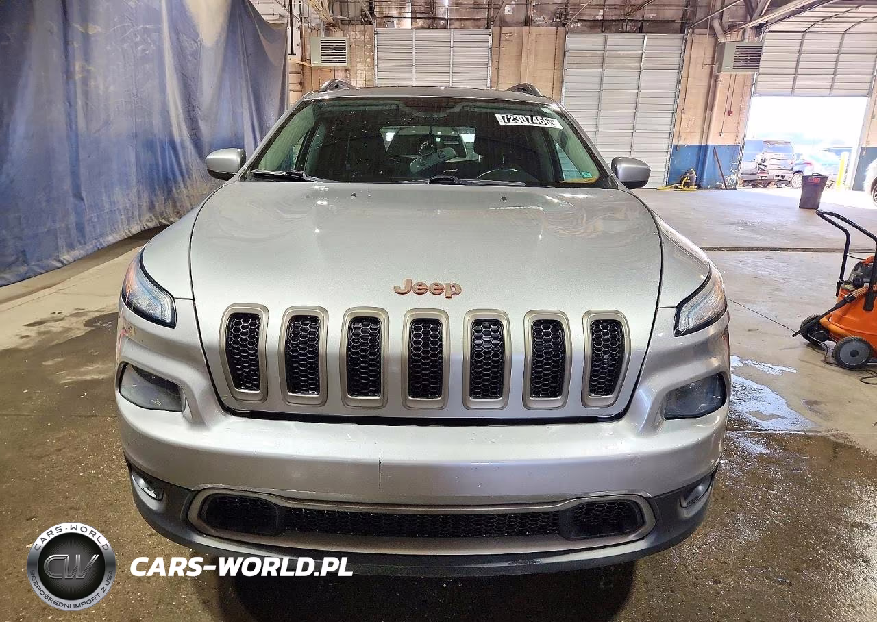 2016 Jeep Cherokee Latitude VIN:1C4PJMCB7GW305549 - 5