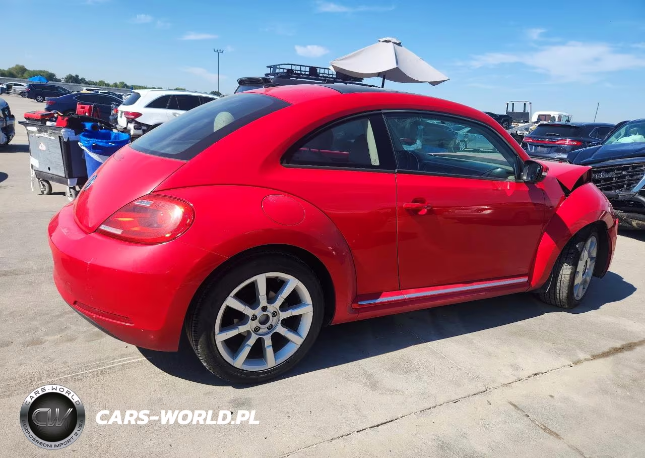 2013 Volkswagen Beetle VIN:3VWJP7AT1DM693064 - 3