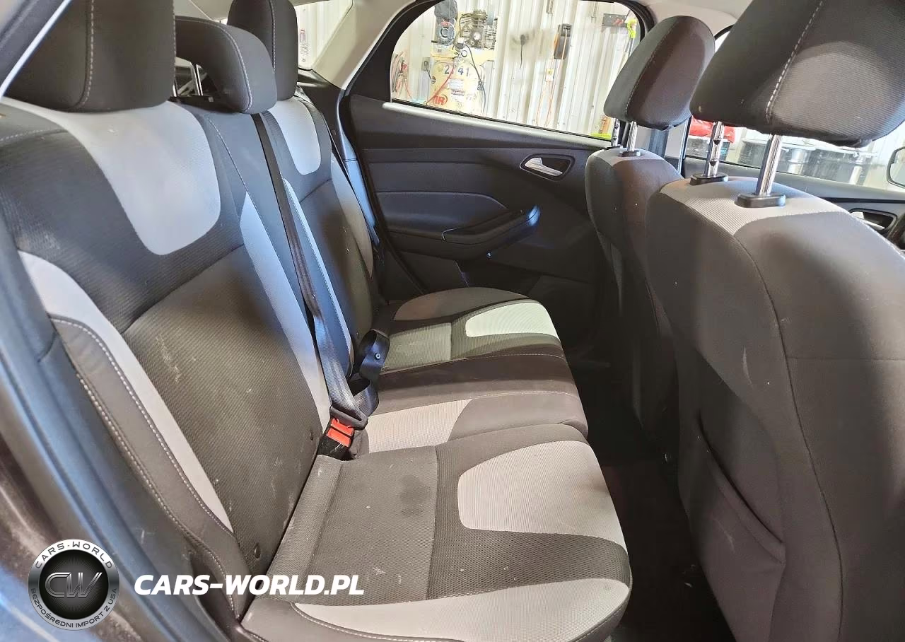 2012 Ford Focus Se VIN:1FAHP3K29CL471751 - 10