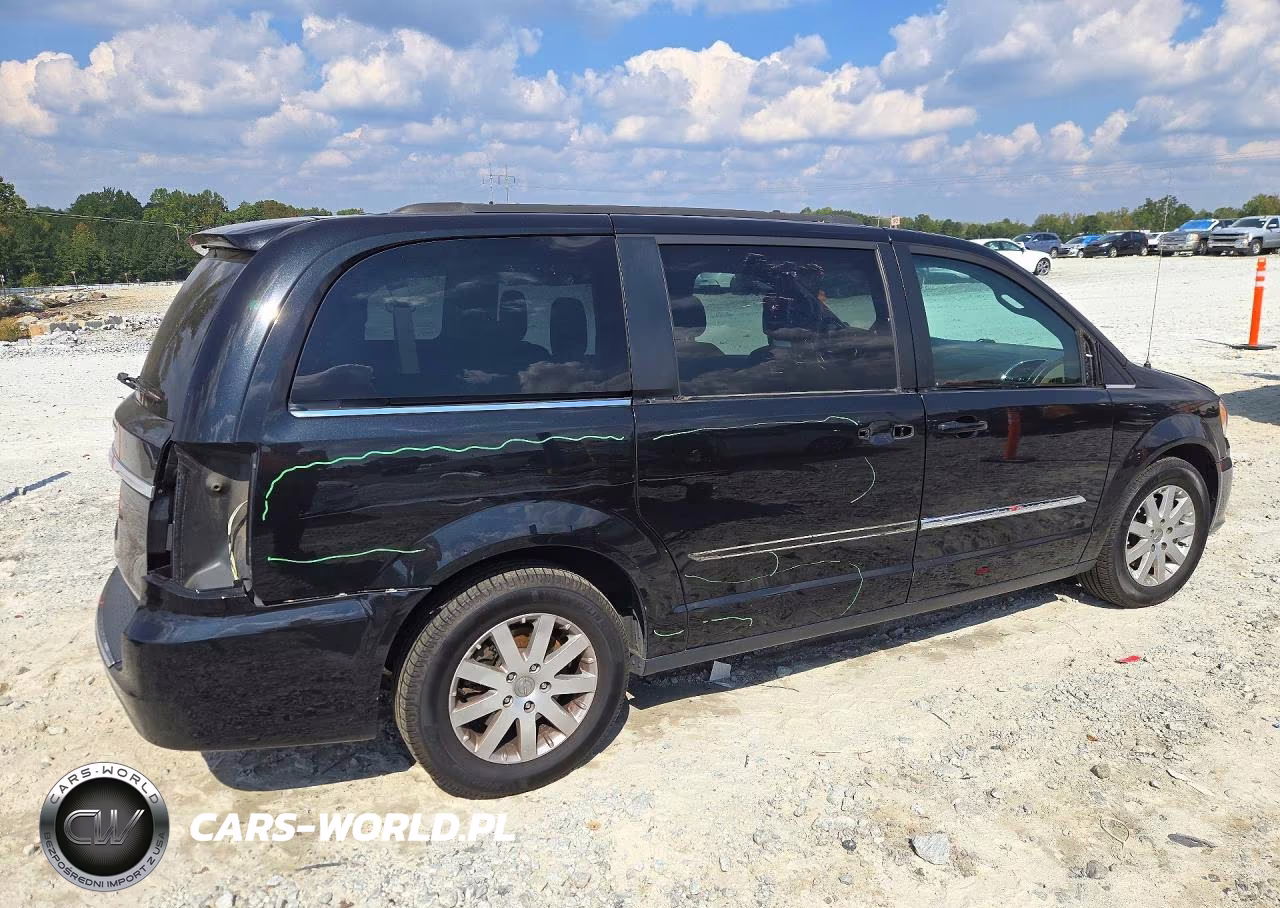 2016 Chrysler Town & Country Touring VIN:2C4RC1BG6GR298214 - 3
