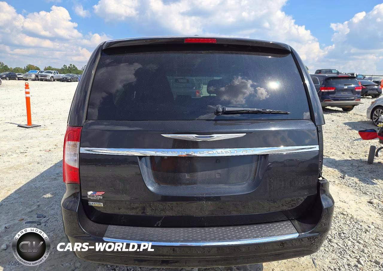 2016 Chrysler Town & Country Touring VIN:2C4RC1BG6GR298214 - 6