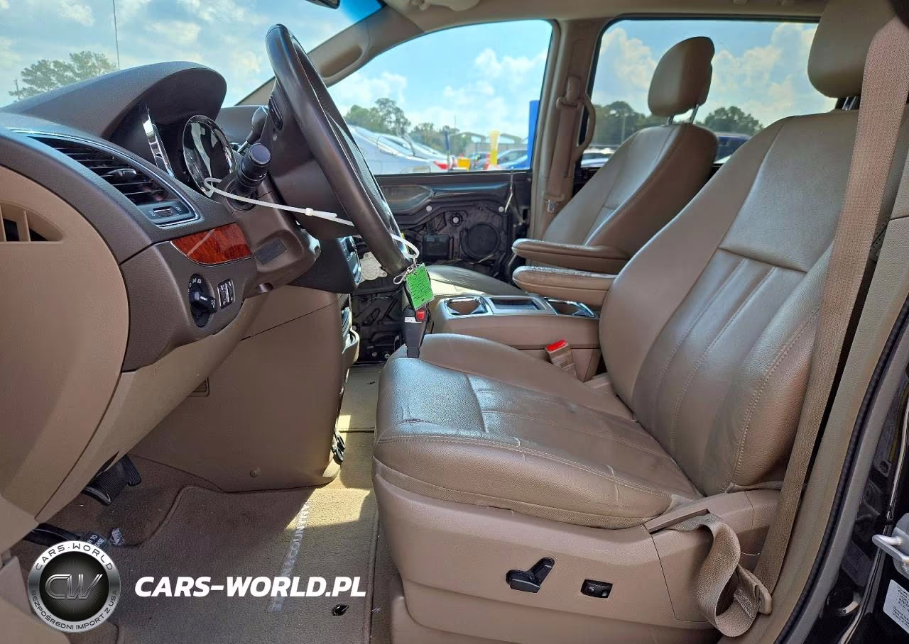 2016 Chrysler Town & Country Touring VIN:2C4RC1BG6GR298214 - 7