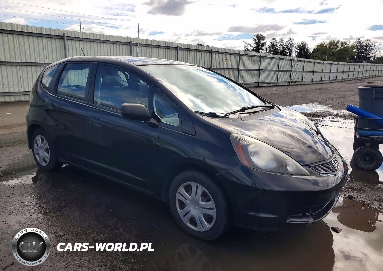 2010 Honda Fit VIN:JHMGE8H20AC003340 - 4