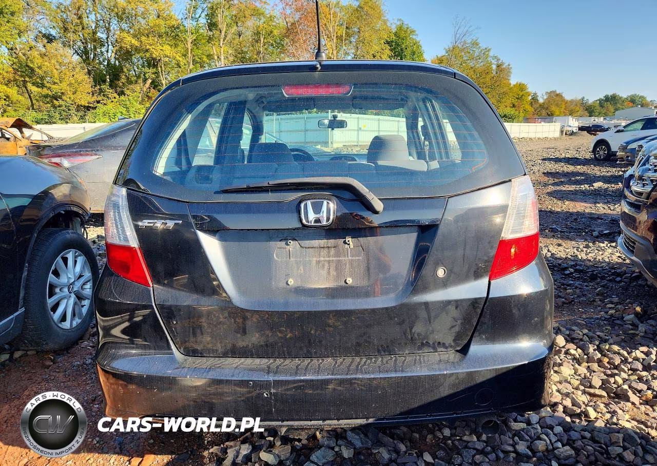 2010 Honda Fit VIN:JHMGE8H20AC003340 - 6