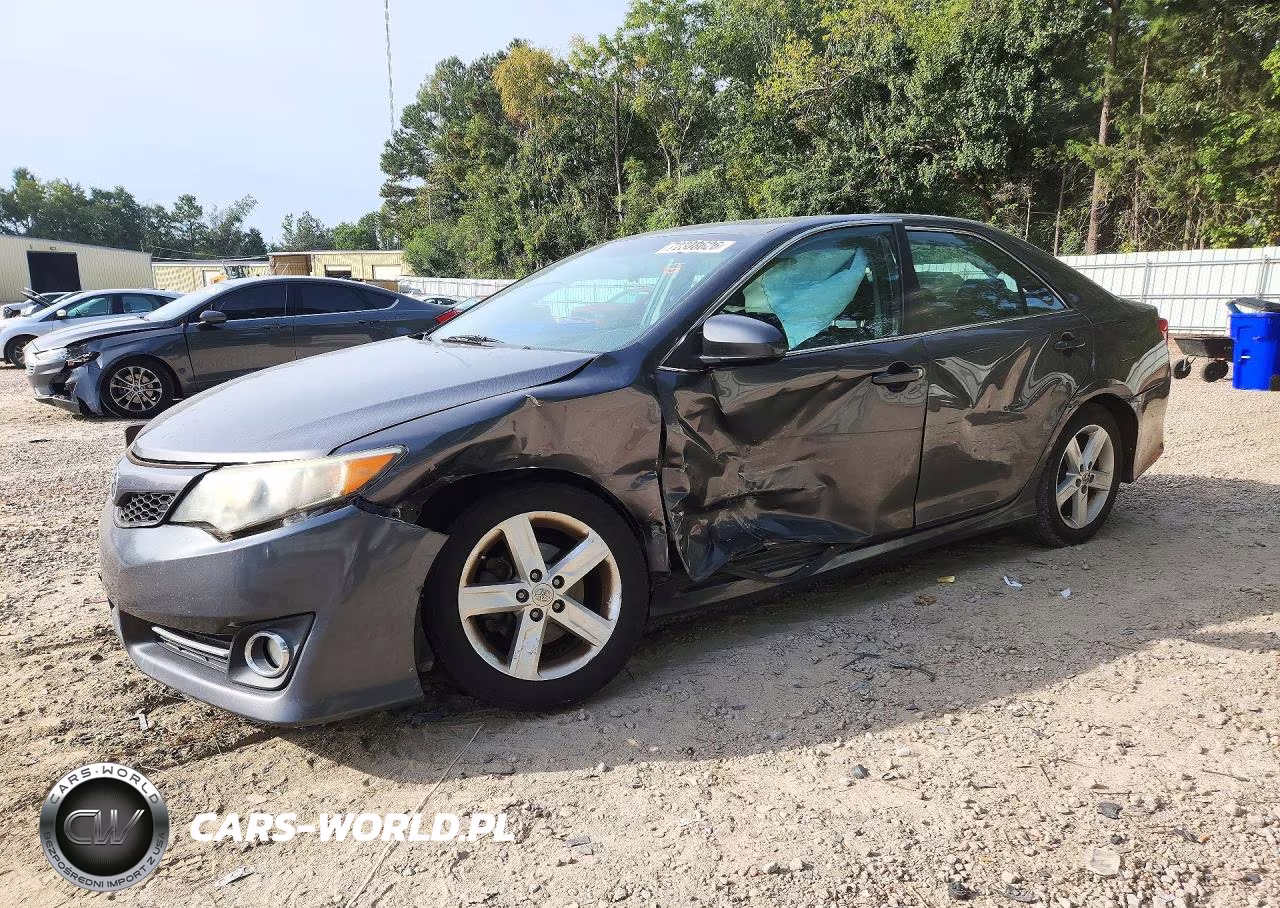 2014 Toyota Camry Se – zdjęcie 1 z 12
