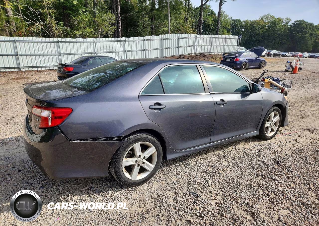 2014 Toyota Camry Se VIN:4T1BF1FK2EU467776 - 3