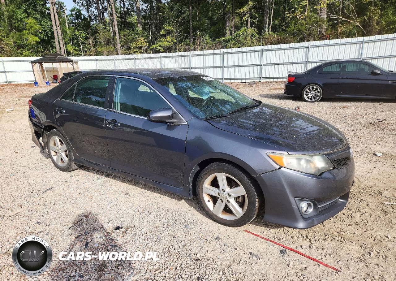 2014 Toyota Camry Se VIN:4T1BF1FK2EU467776 - 4
