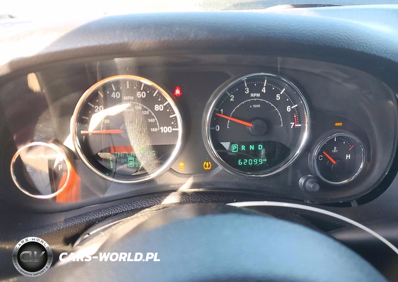 2017 Jeep Wrangler Unlimited Sport VIN:1C4BJWDG9HL598678 - 9