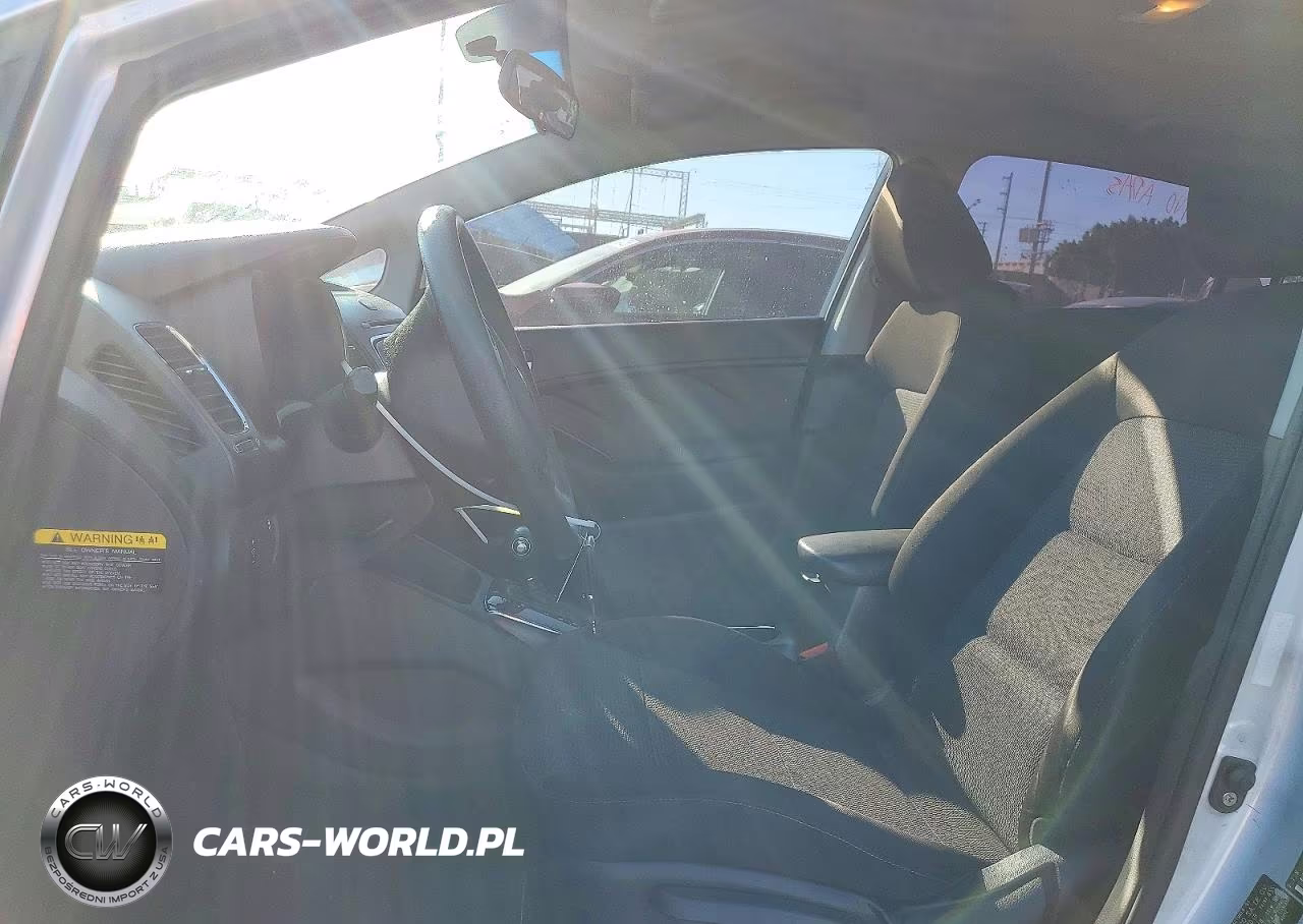 2018 Kia Forte Lx VIN:3KPFK4A78JE214170 - 7