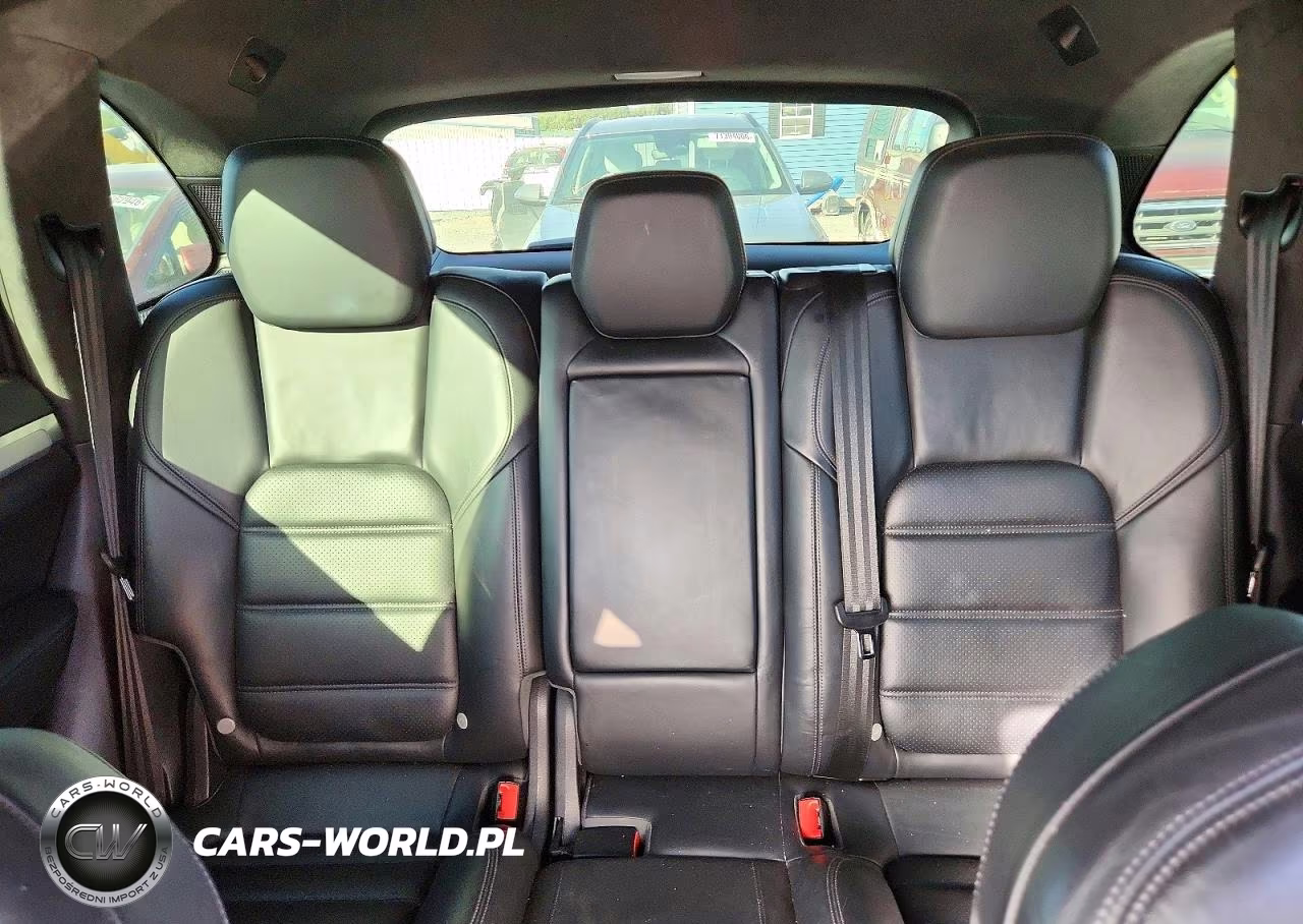 2012 Porsche Cayenne Turbo VIN:WP1AC2A2XCLA80335 - 10