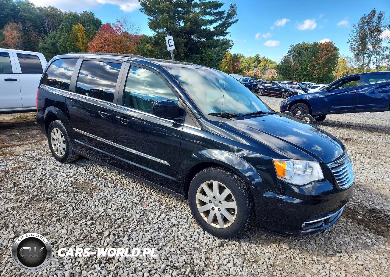 2015 Chrysler Town & Country Touring VIN:2C4RC1BG7FR654605 - 4