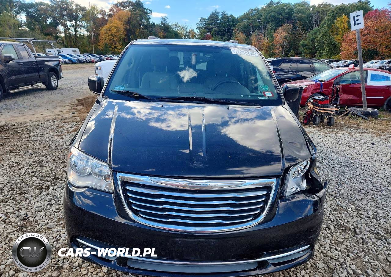 2015 Chrysler Town & Country Touring VIN:2C4RC1BG7FR654605 - 5