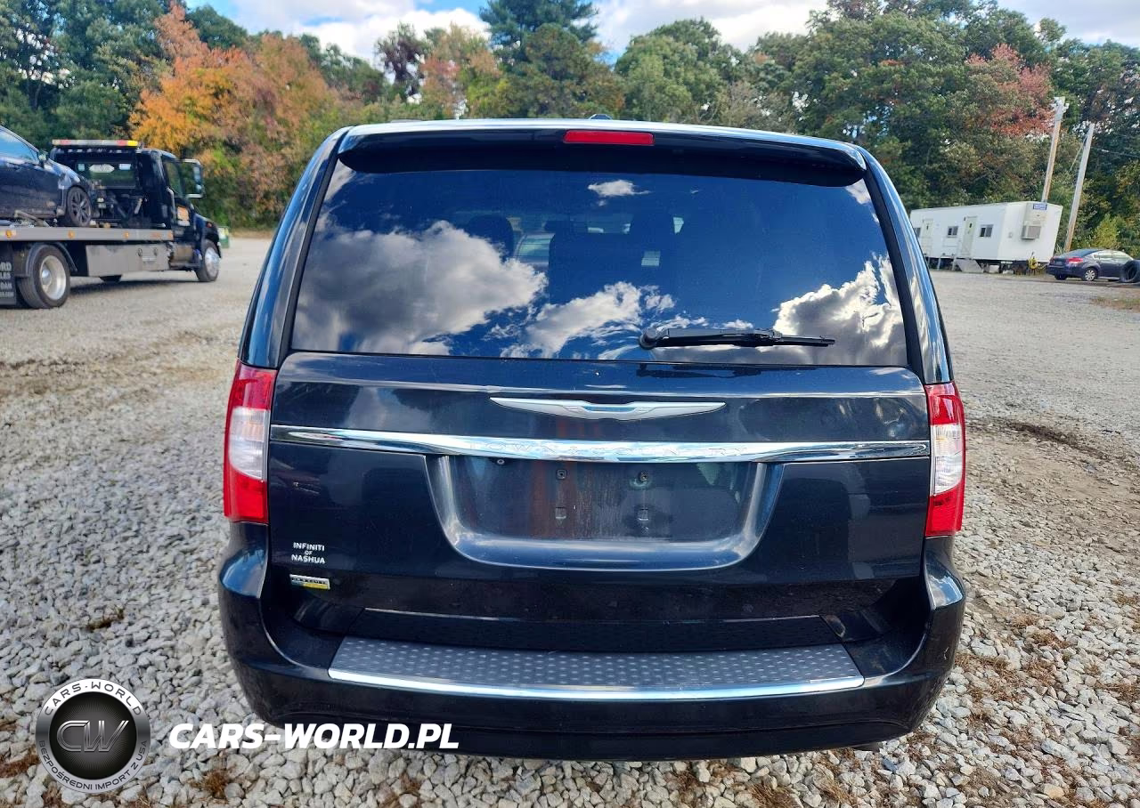 2015 Chrysler Town & Country Touring VIN:2C4RC1BG7FR654605 - 6