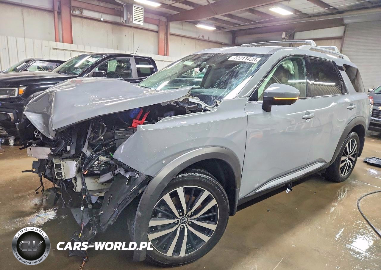 2025 Nissan Pathfinder Platinum