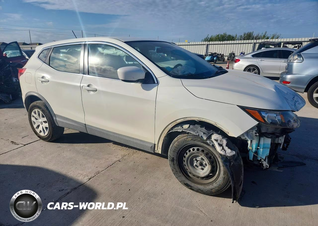 2017 Nissan Rogue Sport S VIN:JN1BJ1CP8HW018746 - 4