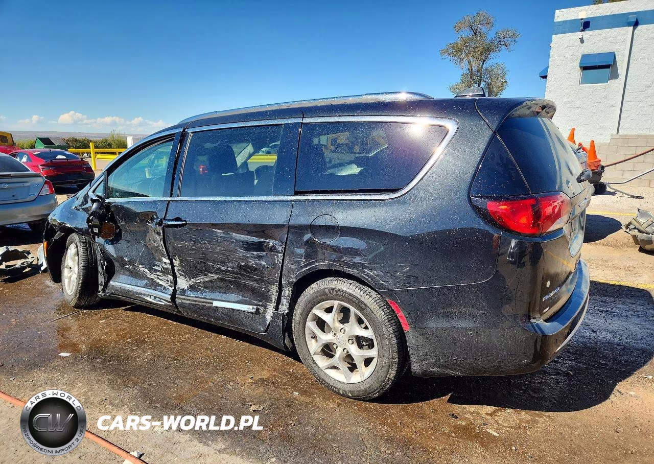 2018 Chrysler Pacifica Limited VIN:2C4RC1GG5JR226159 - 2