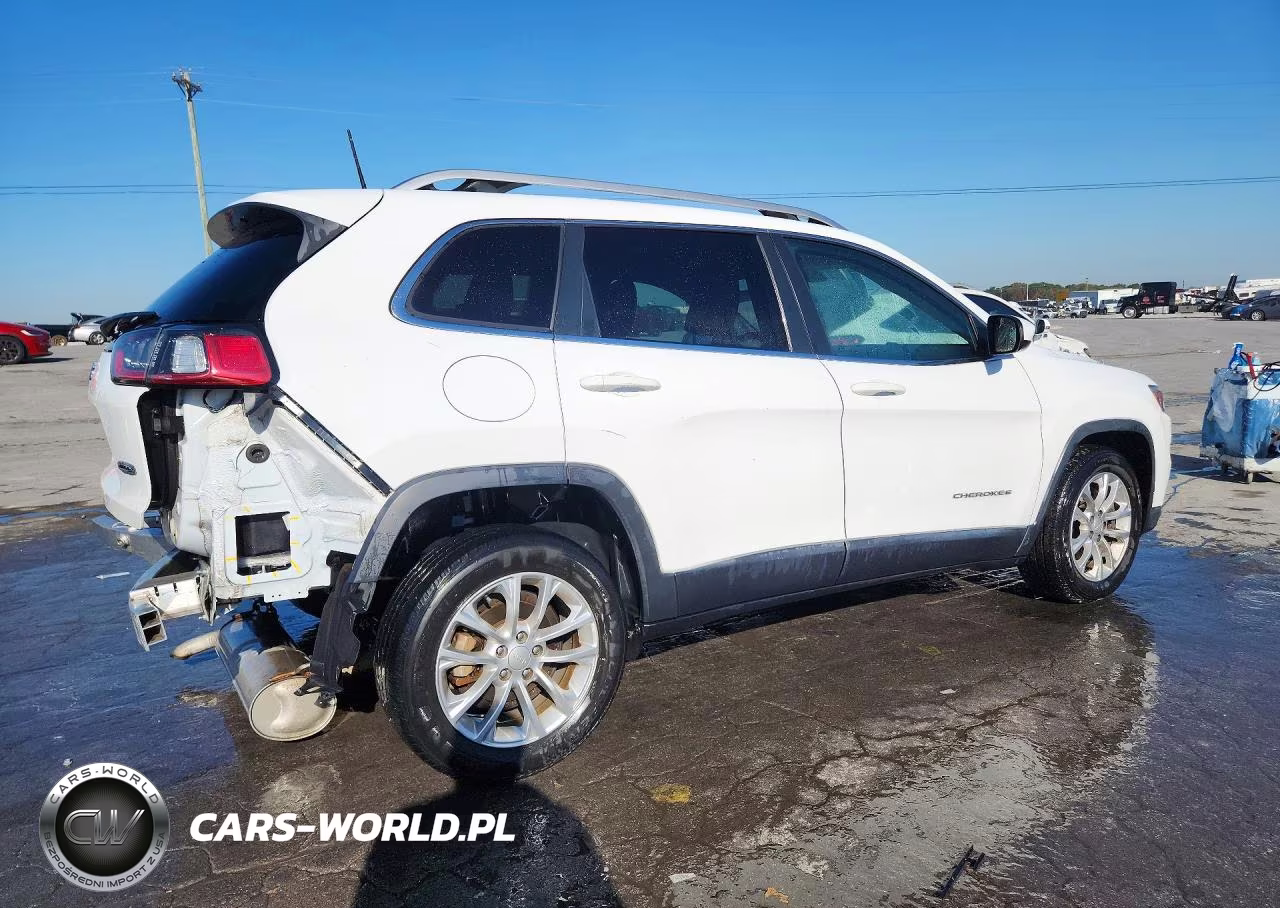 2019 Jeep Cherokee Latitude VIN:1C4PJLCB7KD241401 - 3