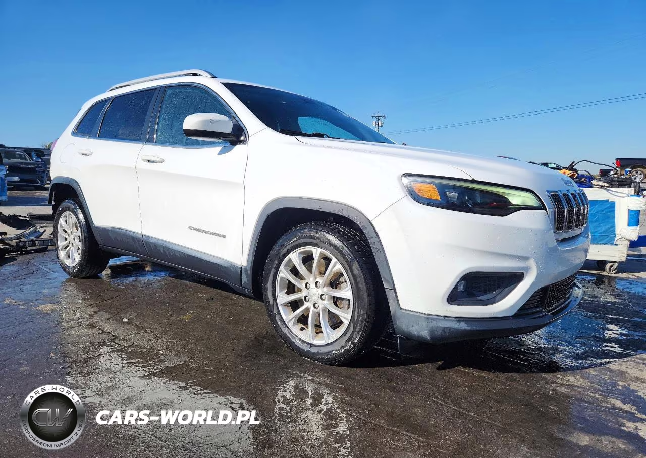 2019 Jeep Cherokee Latitude VIN:1C4PJLCB7KD241401 - 4