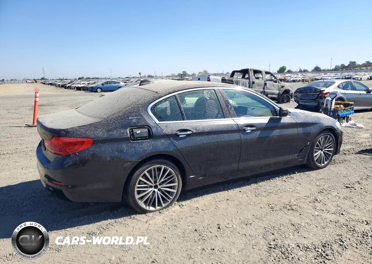 2018 BMW 530E VIN:WBAJA9C53JB250302 - 3
