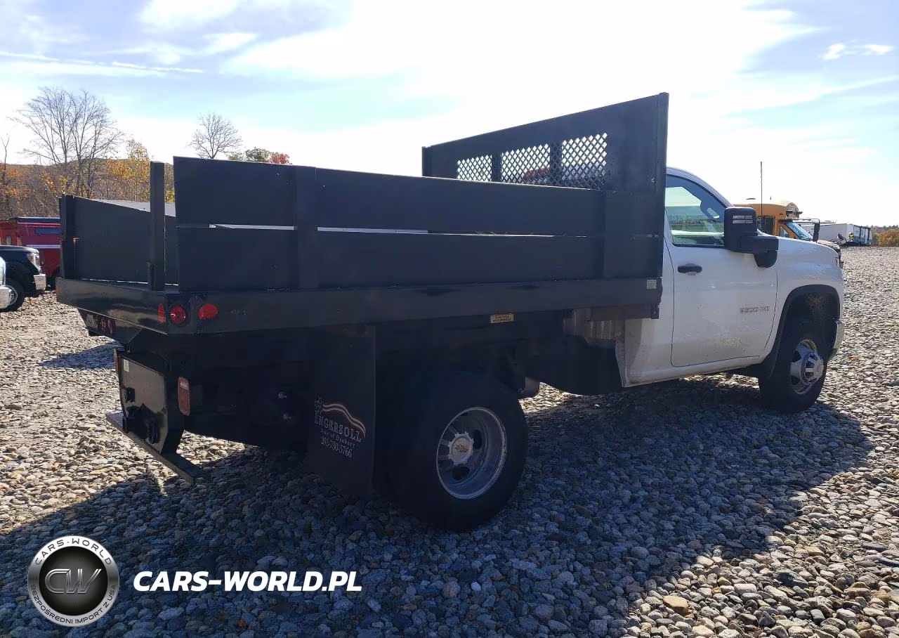 2024 Chevrolet Silverado K3500 VIN:1GB3YSE73RF185652 - 3