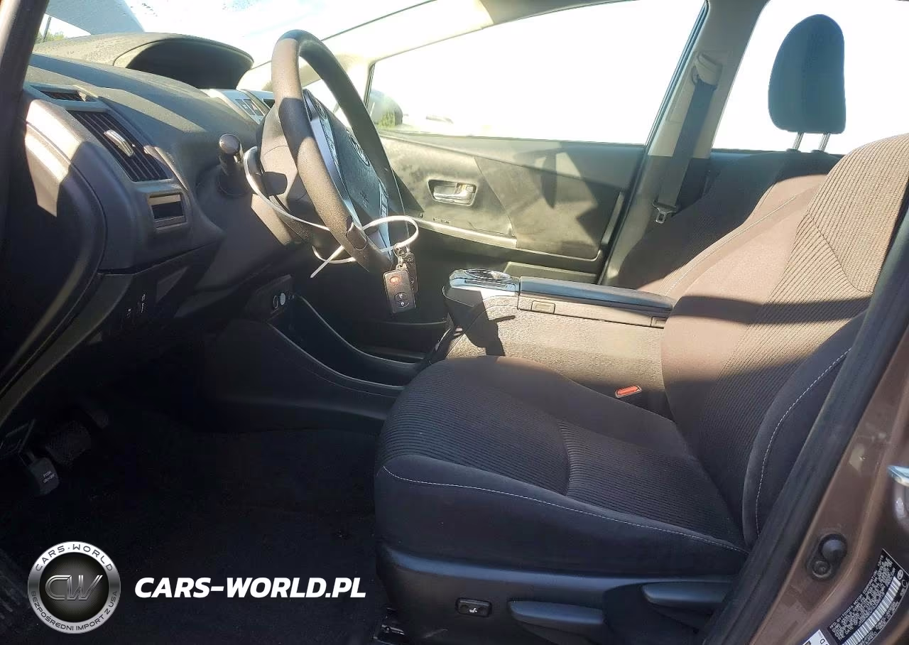 2016 Toyota Prius V Three VIN:JTDZN3EU1GJ049718 - 7