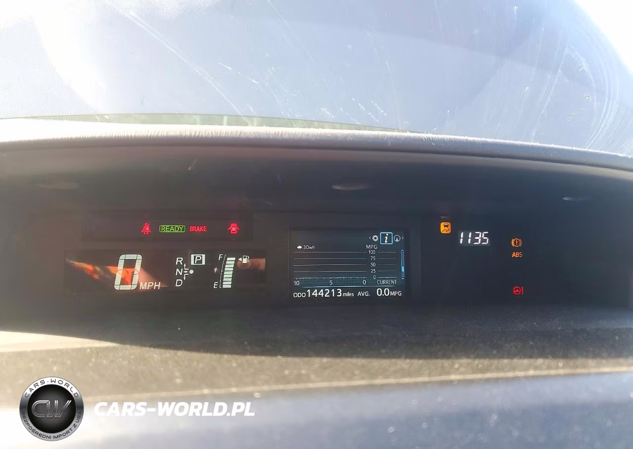 2016 Toyota Prius V Three VIN:JTDZN3EU1GJ049718 - 9