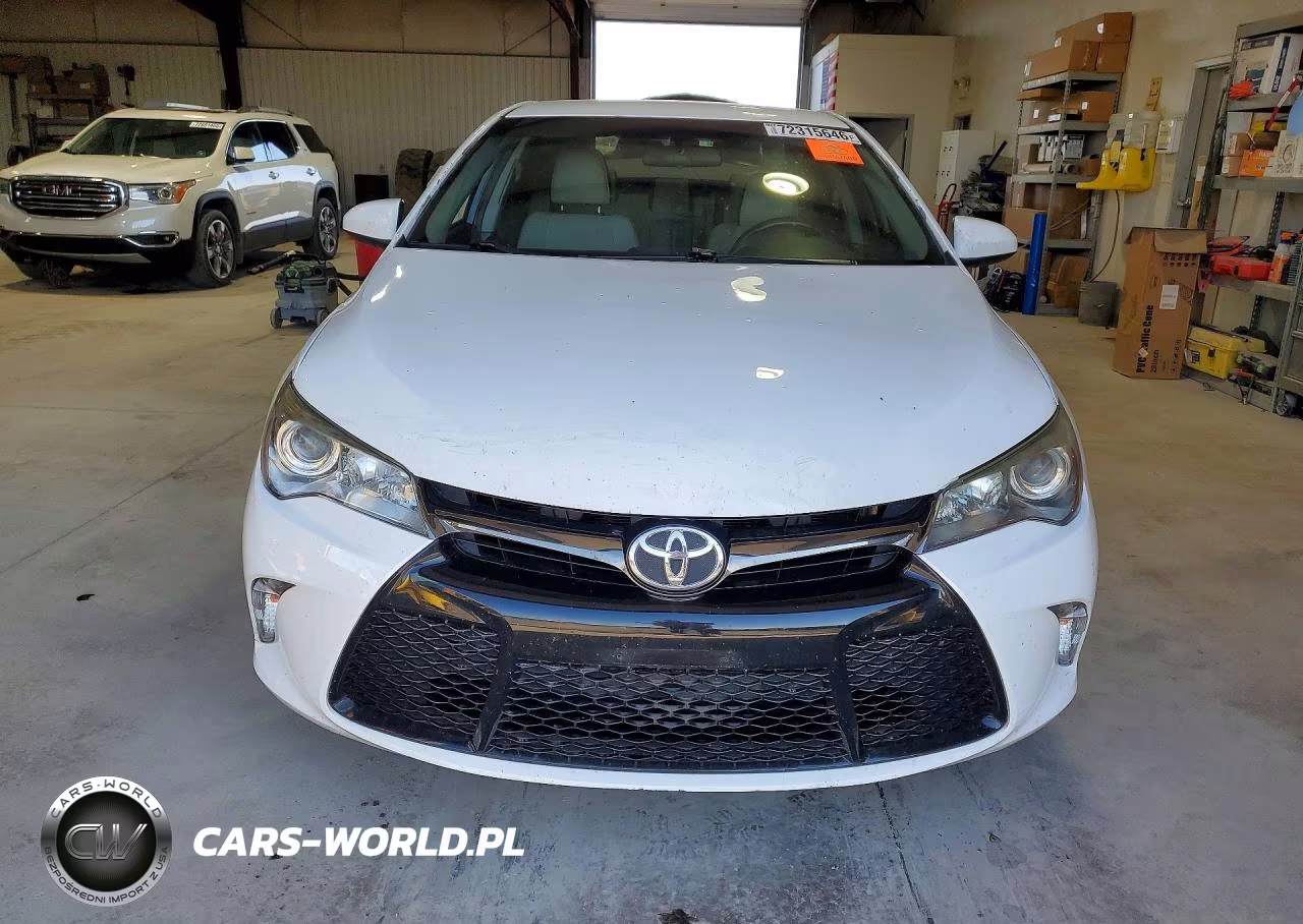 2015 Toyota Camry Se VIN:4T1BF1FK2FU031124 - 5