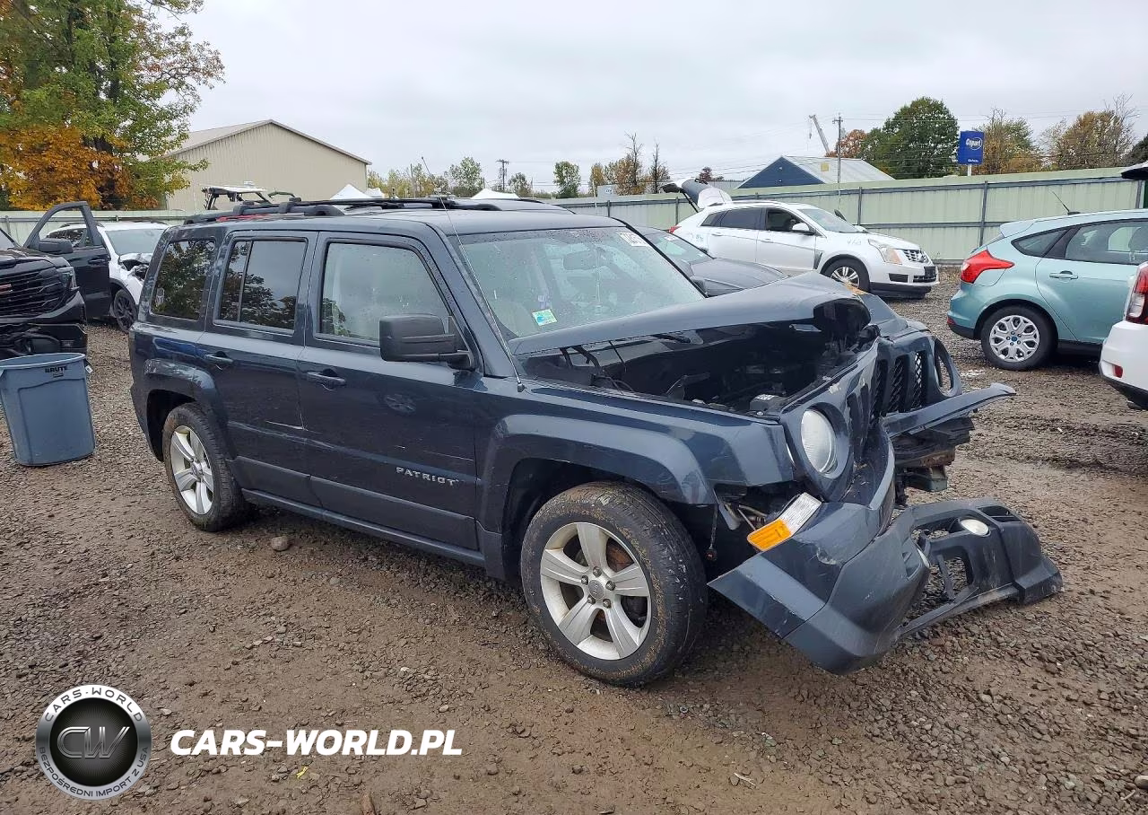 2014 Jeep Patriot Latitude VIN:1C4NJPFA7ED626981 - 4