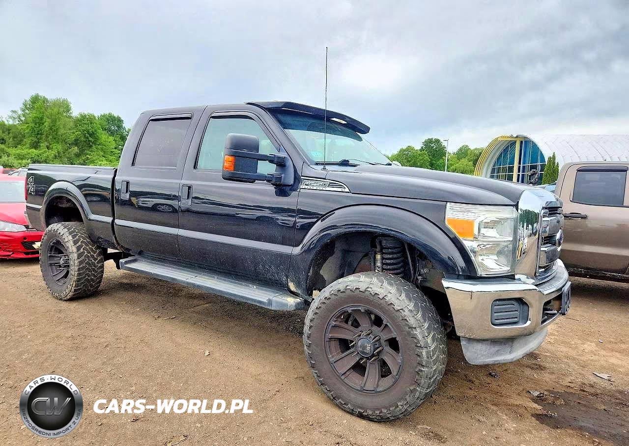 2014 Ford F250 Super Duty VIN:1FT7W2B6XEEA24617 - 4