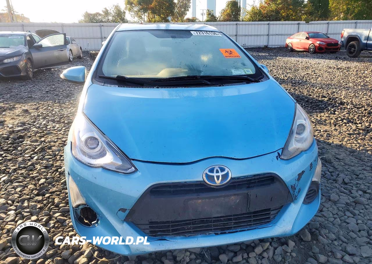 2015 Toyota Prius C One VIN:JTDKDTB33F1089894 - 5
