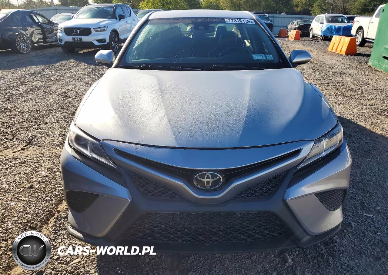 2018 Toyota Camry L VIN:JTNB11HK2J3028301 - 5