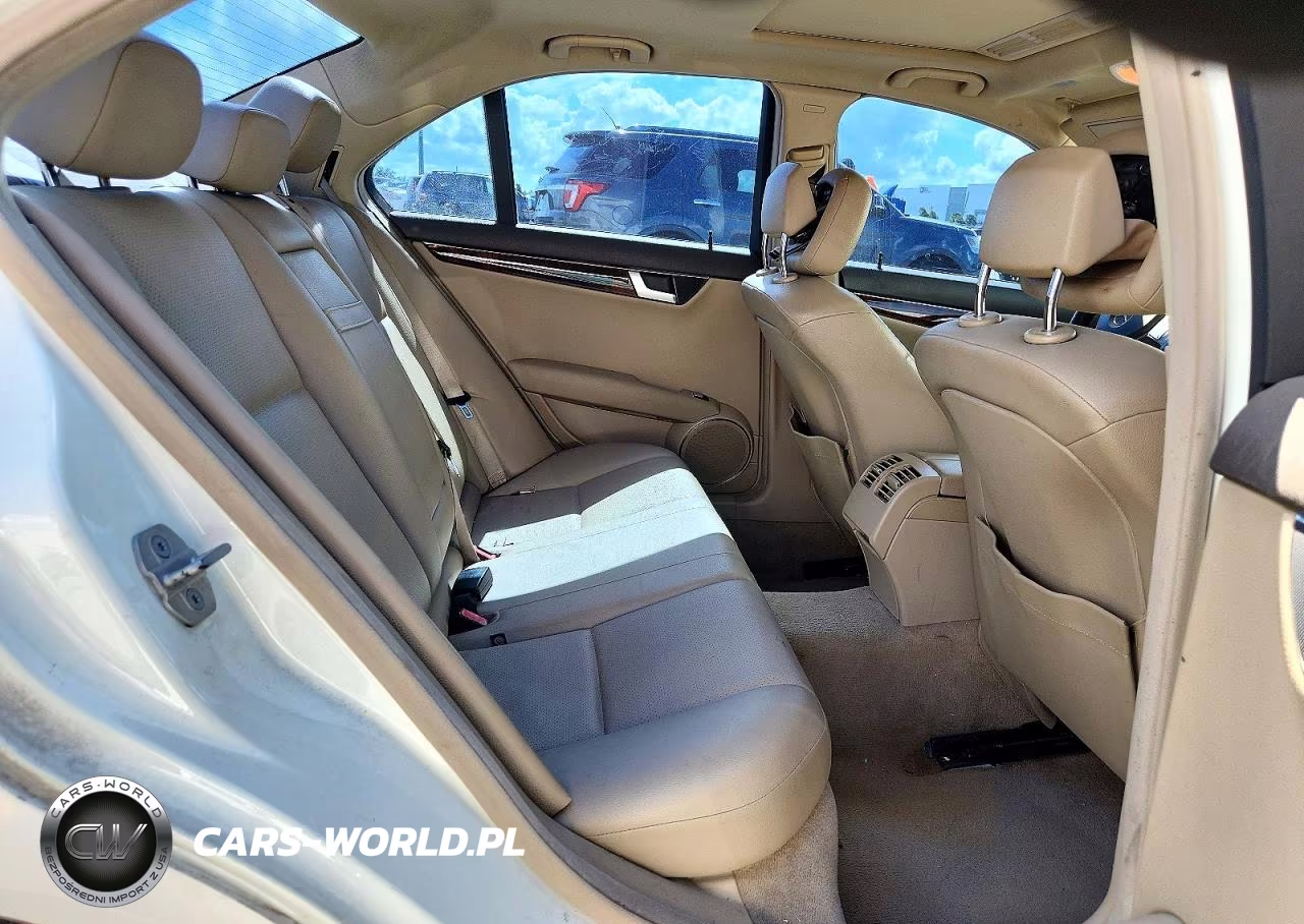 2012 Mercedes-Benz C 250 VIN:WDDGF4HB5CA632037 - 10