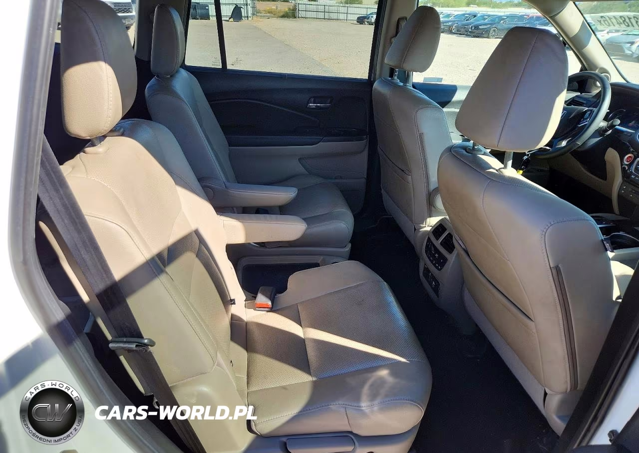 2019 Honda Pilot Elite VIN:5FNYF6H05KB042967 - 11
