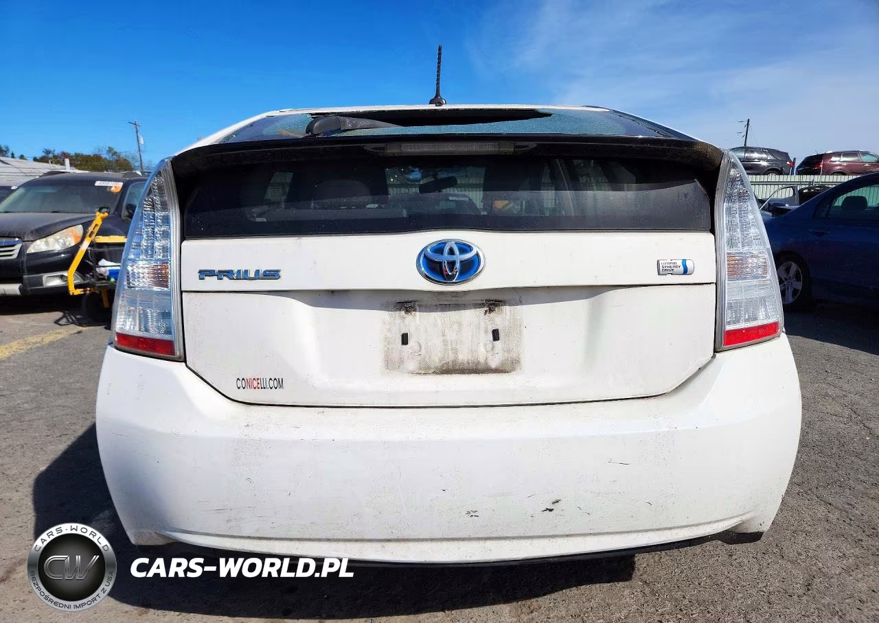2011 Toyota Prius Two VIN:JTDKN3DU8B1359439 - 6