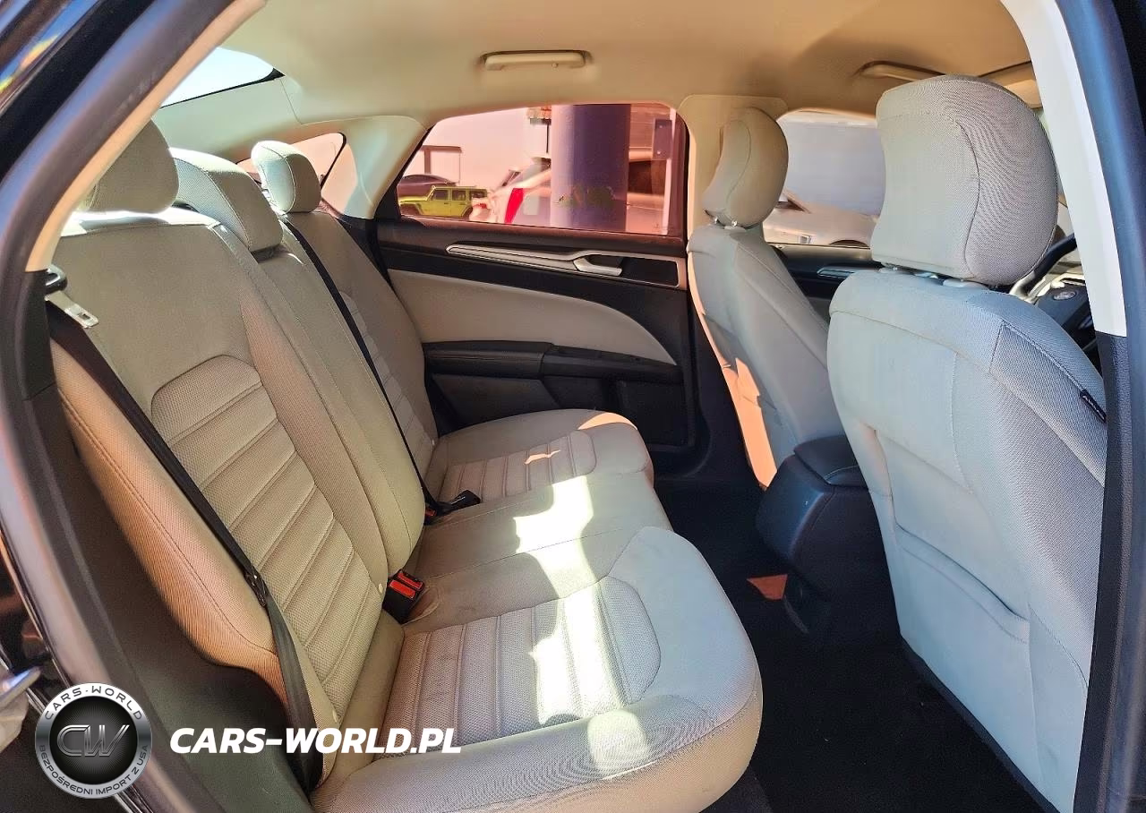 2018 Ford Fusion S VIN:3FA6P0G78JR181283 - 10