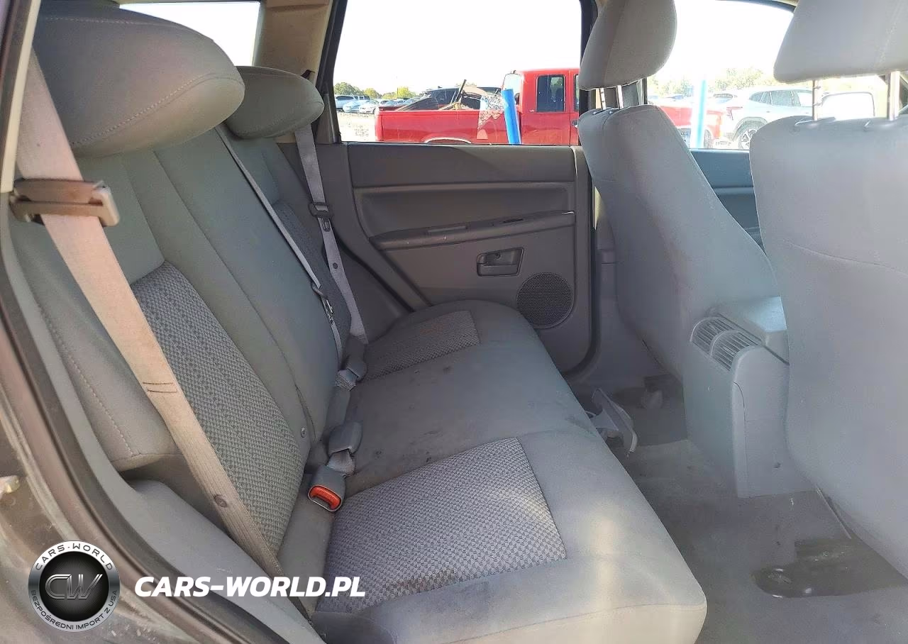 2005 Jeep Grand Cherokee Laredo VIN:1J4GR48K45C513379 - 11