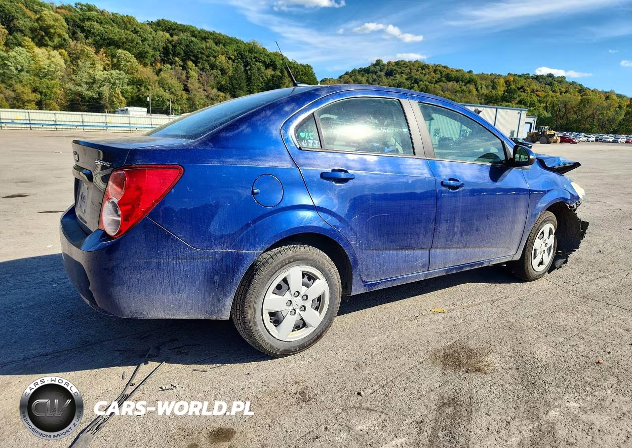 2013 Chevrolet Sonic Ls VIN:1G1JA5SG3D4221818 - 3