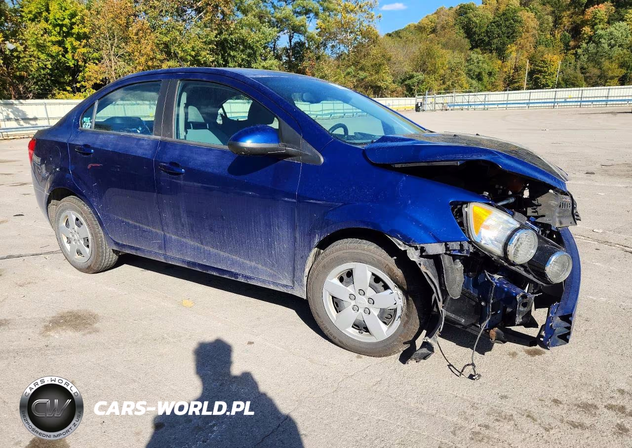 2013 Chevrolet Sonic Ls VIN:1G1JA5SG3D4221818 - 4