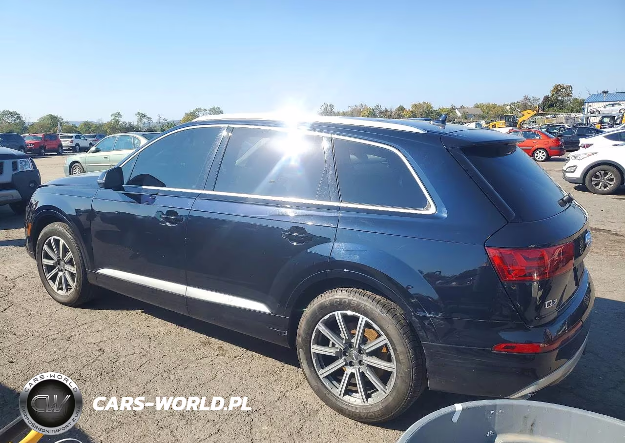 2017 Audi Q7 Premium Plus VIN:WA1LAAF71HD043944 - 2