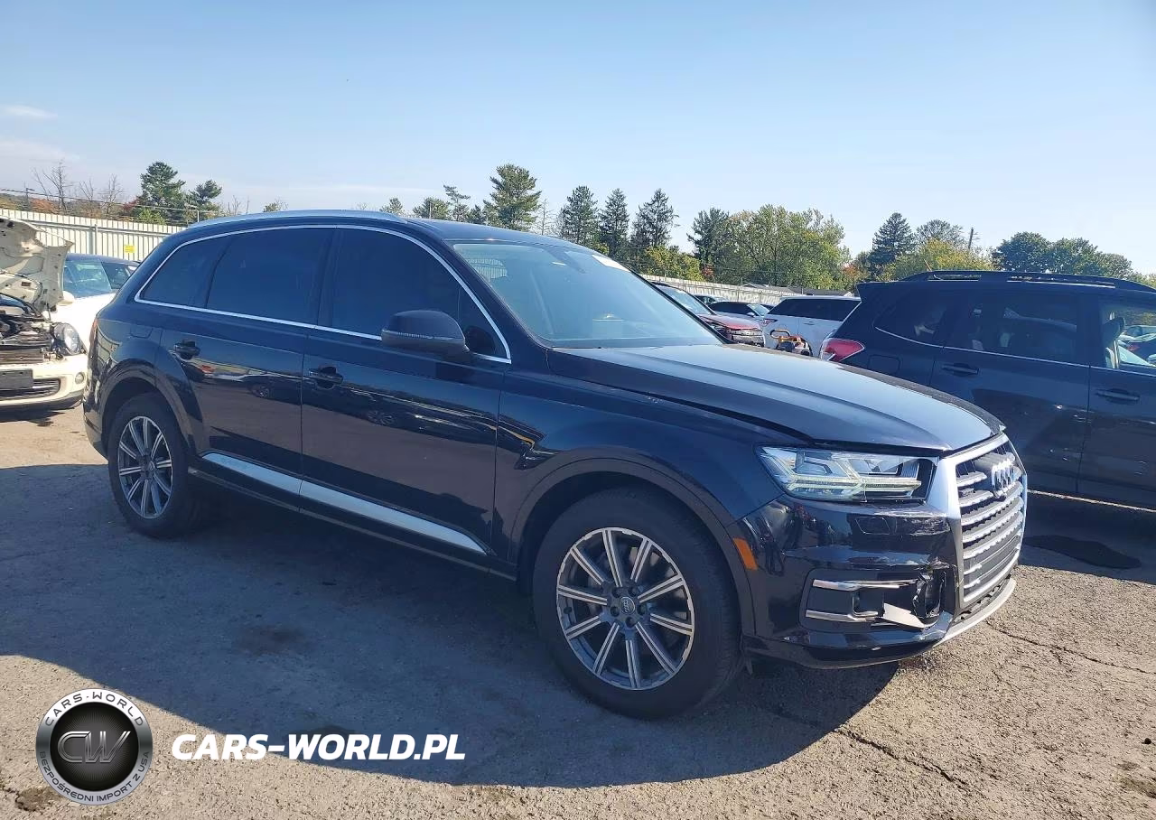 2017 Audi Q7 Premium Plus VIN:WA1LAAF71HD043944 - 4