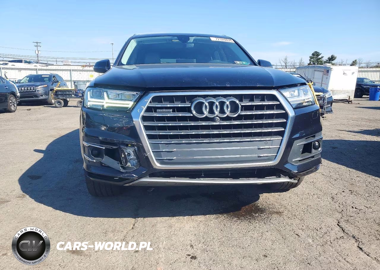 2017 Audi Q7 Premium Plus VIN:WA1LAAF71HD043944 - 5
